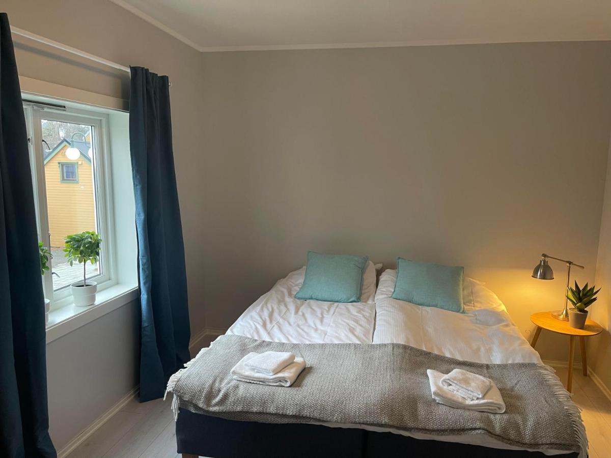 Romslig Leilighet Sentralt I Svolvaer Sentrum Esterno foto